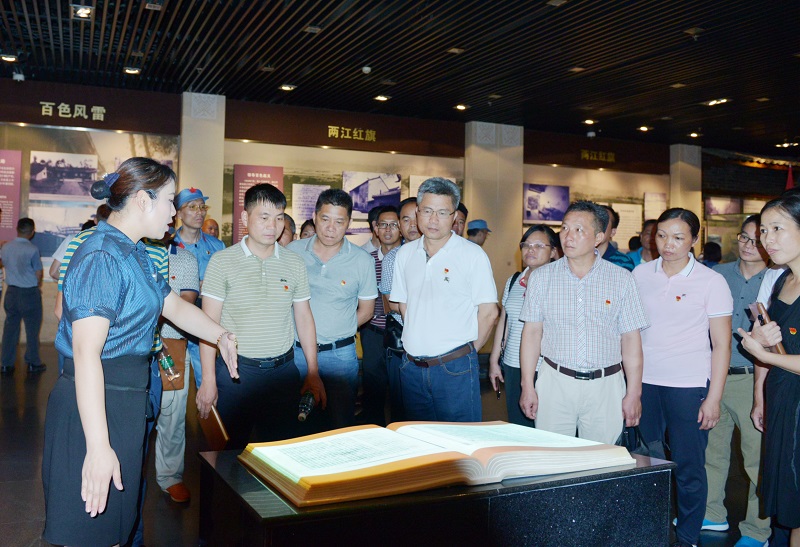 �ι۰�ɫ�������ݣ���������1